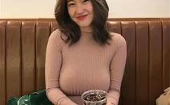 美女赤裸露私密部位图片